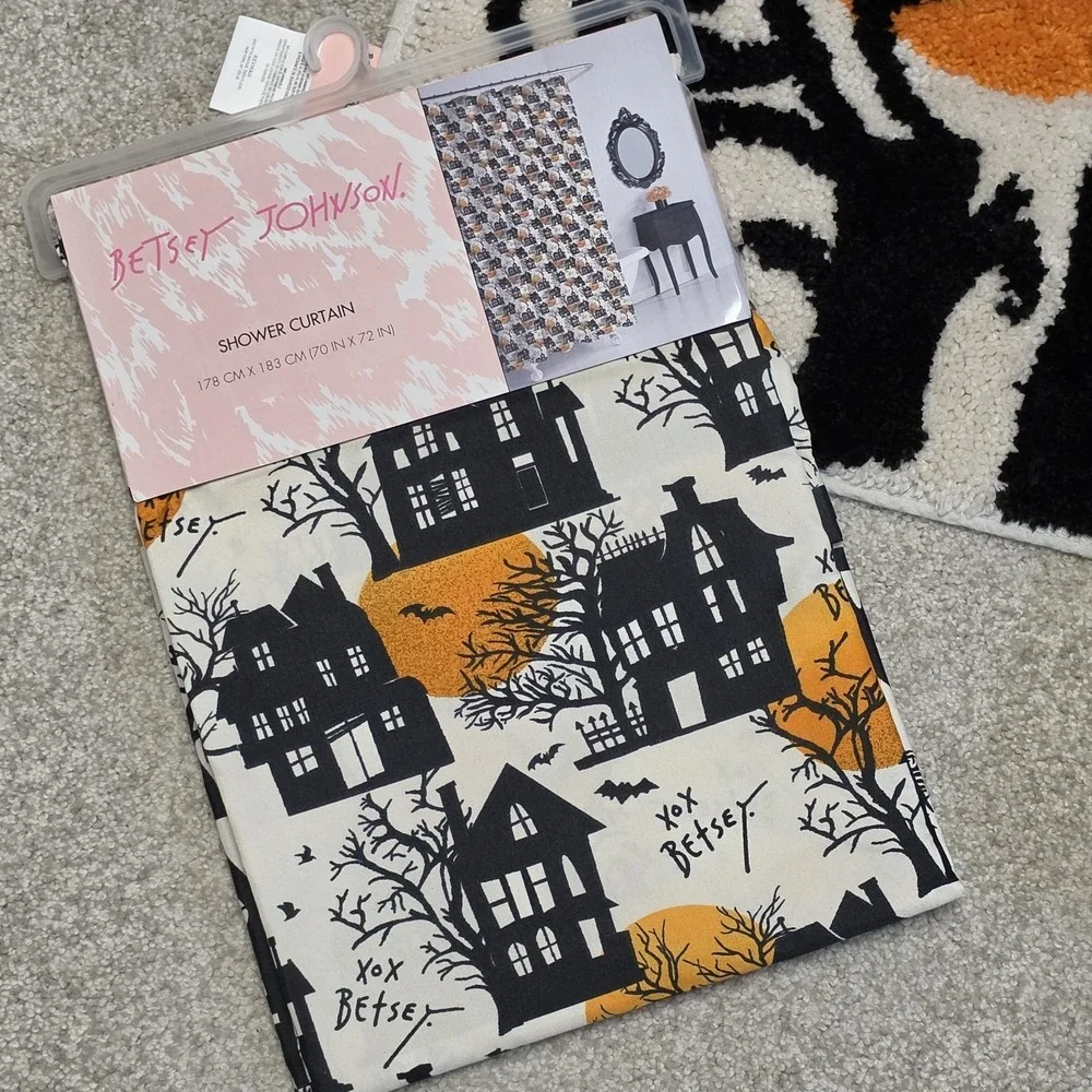 Betsey Johnson Halloween Bath Set Shower Curtain Rug Hand Towels Haunted House